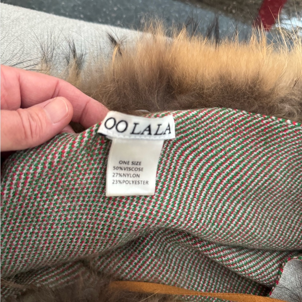 OO LALA fox cape with Gucci style stripe in red and green. OS - Picture 8 of 12